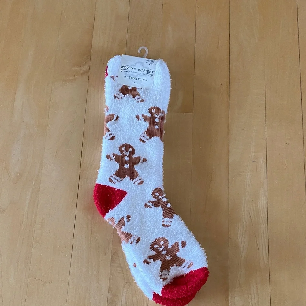 Cozy Gingerbread Pattern Socks - Picture 1 of 8